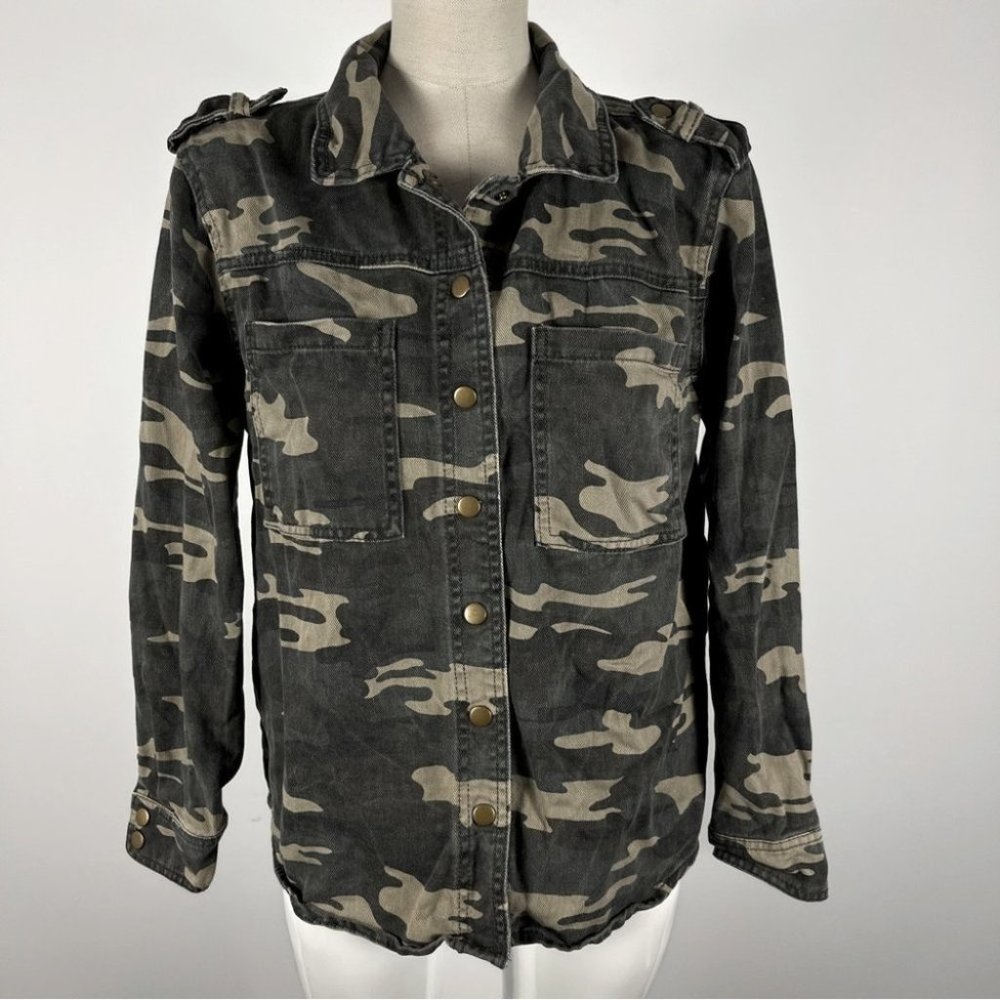 Forever 21 camouflage jacket